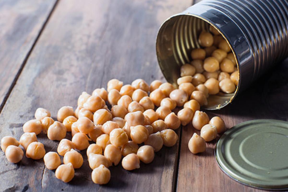 Can of chickpeas